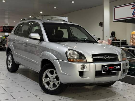 HYUNDAI TUCSON 2.0 MPFI GL 16V 142CV 2WD GASOLINA 4P AUTOMÁTICO HYUNDAI TUCSON 2.0 MPFI GL 16V 142CV 2WD GASOLINA 4P AUTOMÁTICO